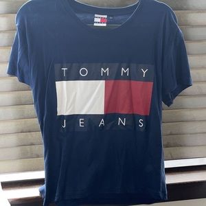 navy shirt